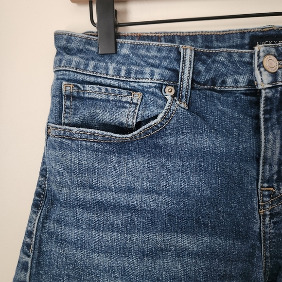 Lucky Brand | The Roll Up Stretch Denim Jean Shorts - Size 6/28 - Picture 4 of 15